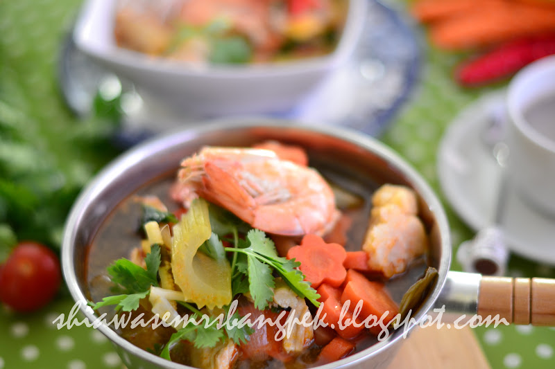 :: ShiawaseMrsBangpek::: Bihun Tom Yam Seafood