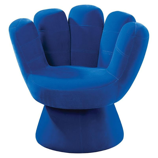 Детское кресло в виде перчатки голубое