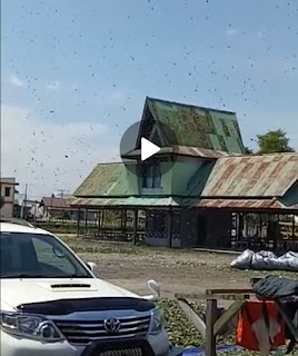 VIDEO: Angin Aneh Muncul Siang Bolong di Terminal Bus Kedamin