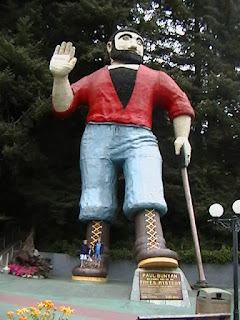 paul bunyan statue