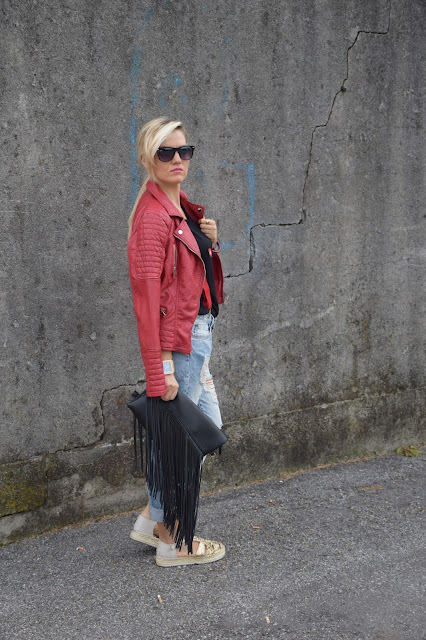 outfit chiodo di pelle rosso outfit rosso come abbinare il rosso abbinamenti chiodo di pelle rosso giacca di pelle come abbinare la giacca di pelle red leather jacket mariafelicia magno fashion blogger colorblock by felym fashion blog italiani web influencer italiane outfit settembre 2016 outfit casual