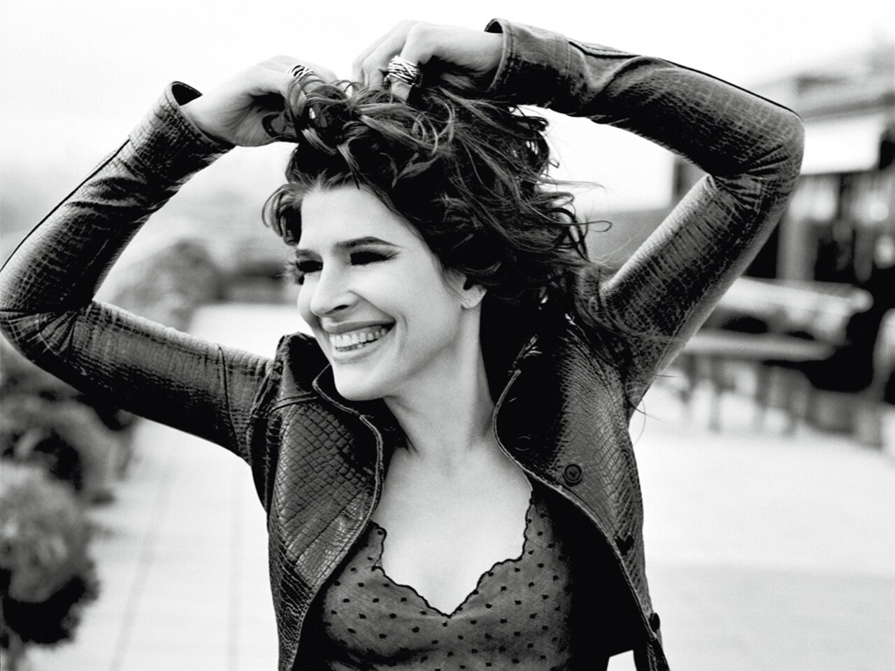 Dragon Fanny Ardant I Need To Love Not To Be Loved