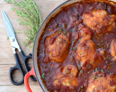 Chicken Cacciatore, a classic Italian stew ♥ KitchenParade.com. Winter comfort food slow-cooked in a tomato-wine sauce.