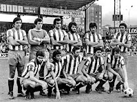 REAL SPORTING DE GIJÓN - Gijón, Asturias, España - Temporada 1976-77 - Doria, Castro, Joaquín, Redondo, Piñel y José Manuel; Ciriaco, Mesa, Quini, Herrera y Ferrero - REAL VALLADOLID 1 (Vicente) SPORTING DE GIJÓN 1 (Quini) - 12/09/1976 - Liga de 2ª División, jornada 2 - Valladolid, estadio de Zorrilla - El Sporting, con Vicente Miera de entrenador, se clasificó 1º y ascendió a División de Honor