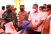 Panglima TNI Hadi Tjahjanto Didampingi Gubernur Olly Dondokambey, Pantau Vaksinasi di Sulut