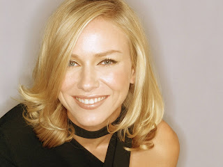 Free Non-Watermarked Wallpapers of Naomi Watts at Fullwalls.blogspot.com