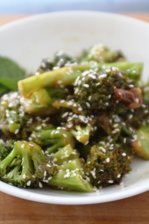 Broccoli i østerssovs