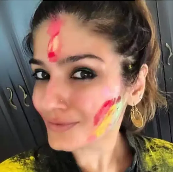 raveena tandon actress Holi pics