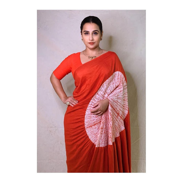 Vidya%20Balan%27s%20Eternal%20Love%20For%20Sarees%20%28Vidya%20Balan%20Photos%29%20%284%29.png