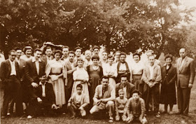 Jugadores y acompañantes en la ronda que se jugó en el Santuario de Santa María de Falgars, 1956