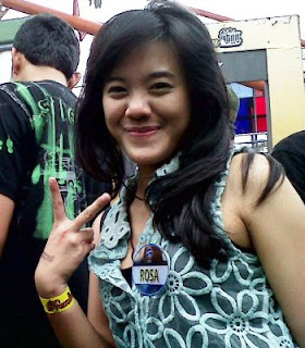 Rosa Malah Lega Tereliminasi dari 'Indonesian Idol' 2012