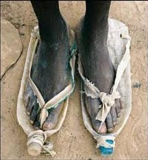 Misteri Penemuan Sandal Jepit Misteri Penemuan Sandal Jepit.artikel-fenomenal.blogspot.com