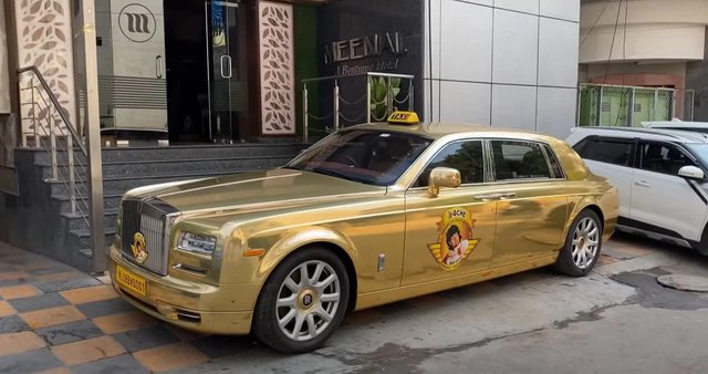 Cũng là taxi nhưng không phải Vios: Triệu phú <a href=
