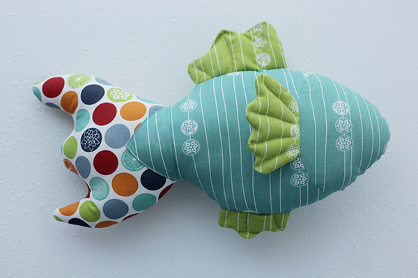 birchfabrics: Free PDF Pattern & Tutorial: Pond Fishy Plushies by