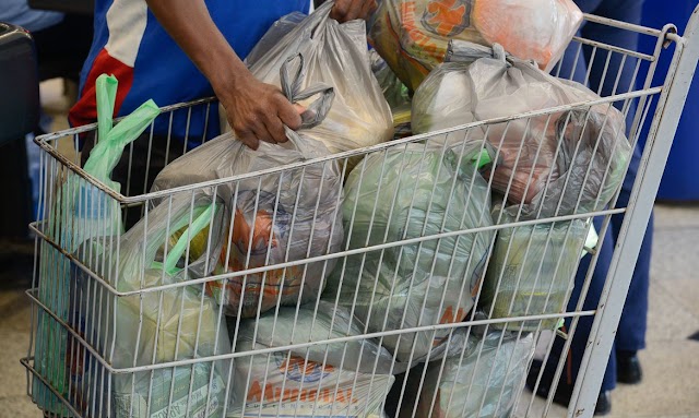  Sacolas plásticas poderão ser substituídas até julho de 2022