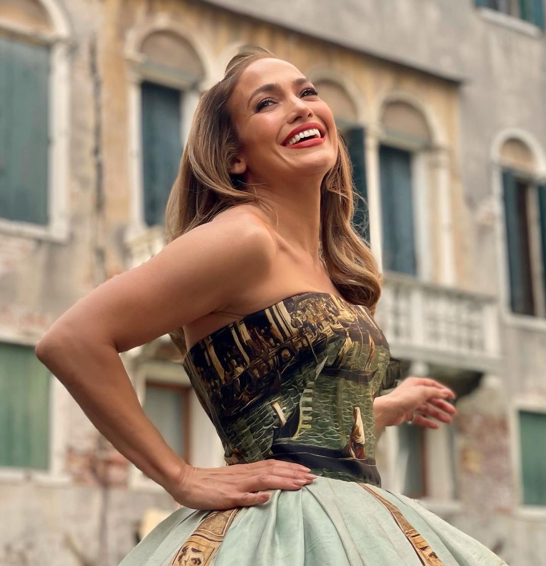 Jennifer Lopez Age, Birthday, Height, Family, Kids, Net Worth & More Jennifer Lopez Age, Birthday, Height, Family, Kids, Net Worth & More