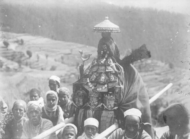 Doom (Dom) Devta Jatar (Rath Yatra) Festival, Kotgarh, Shimla (Simla), Himachal Pradesh, India | Rare & Old Vintage Photos (1909)