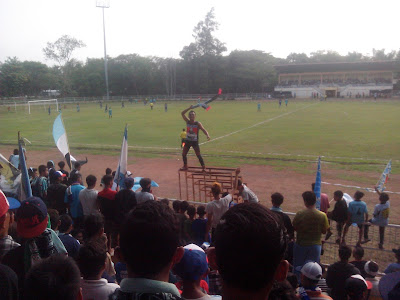 keseruan supermania di stadion anjuk ladang