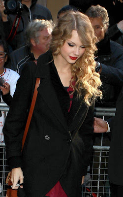 Taylor Swift Hairstyle Performanceclass=