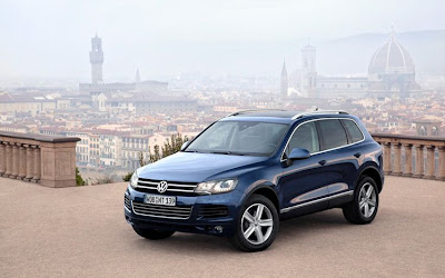 2011 Volkswagen Touareg Car Wallpaper