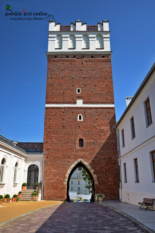 Sandomierz-brama-opatowska-zabytek