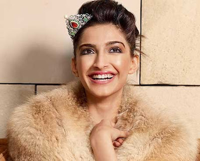 Sonam Kapoor photo