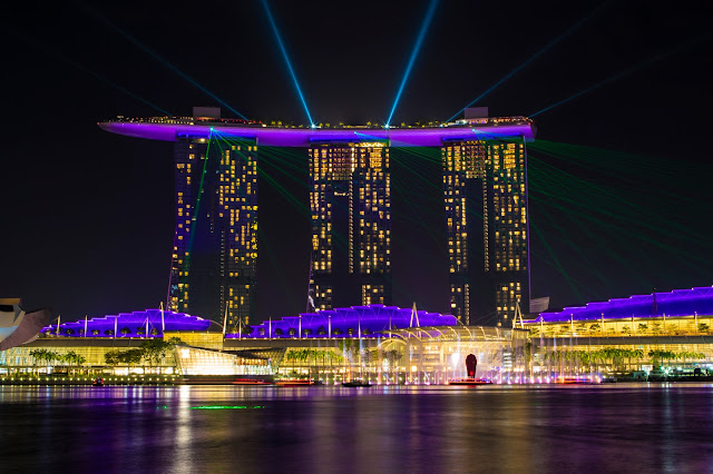 Marina Bay sands by night-Marina Bay-Singapore