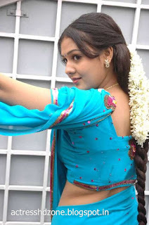 Jyothi Krishna in Blue saree 