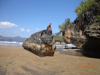 Pesona Wisata Pantai Pelang Panggul Wonocoyo Trenggalek