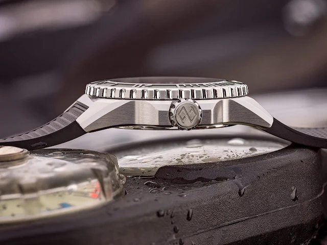 Formex “Baby” Reef 39.5mm Automatic COSC 300M