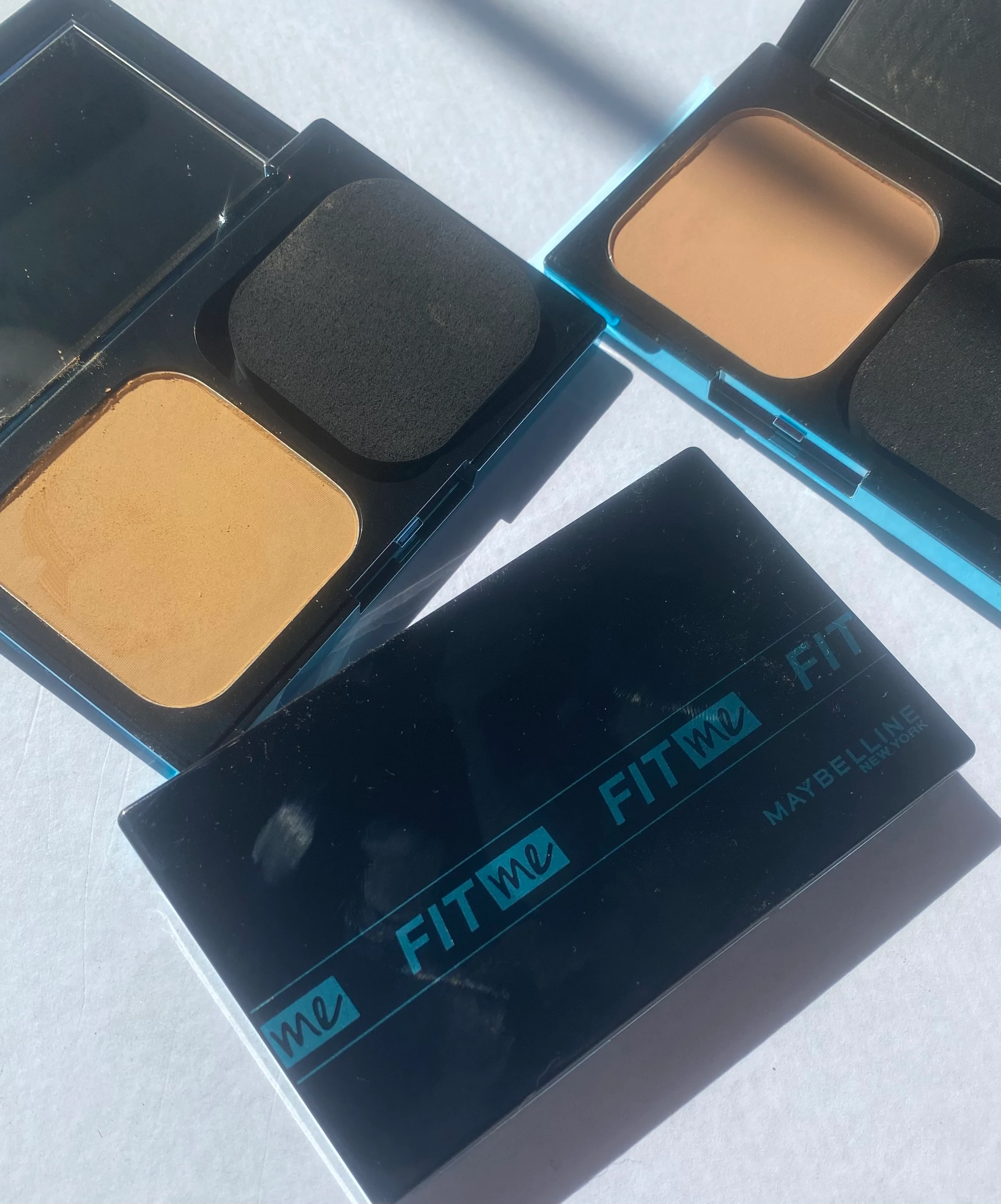 base en polvo fit me maybelline 24 horas matte poreless