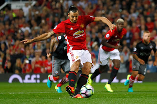 Agen Poker - Ibrahimovic Dikritik , Luke Shaw Membela