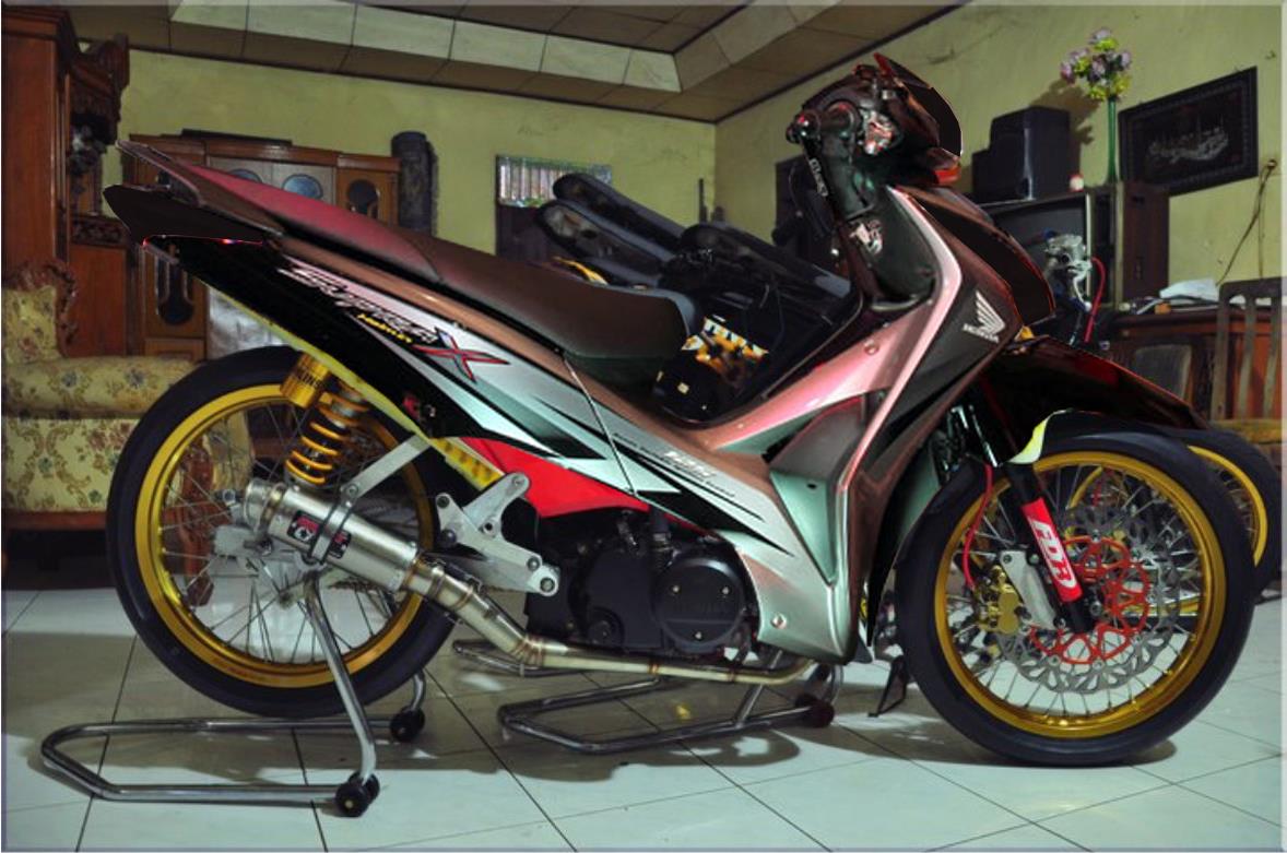 VIRTUAL MODIFIKASI HONDA SUPRA  X  125  HELM  IN