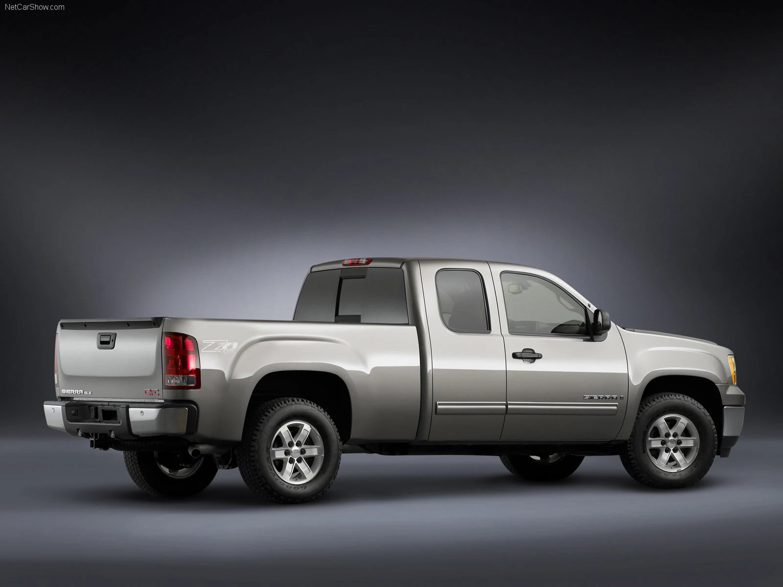 Hình ảnh xe ô tô GMC Sierra 2007 & nội ngoại thất