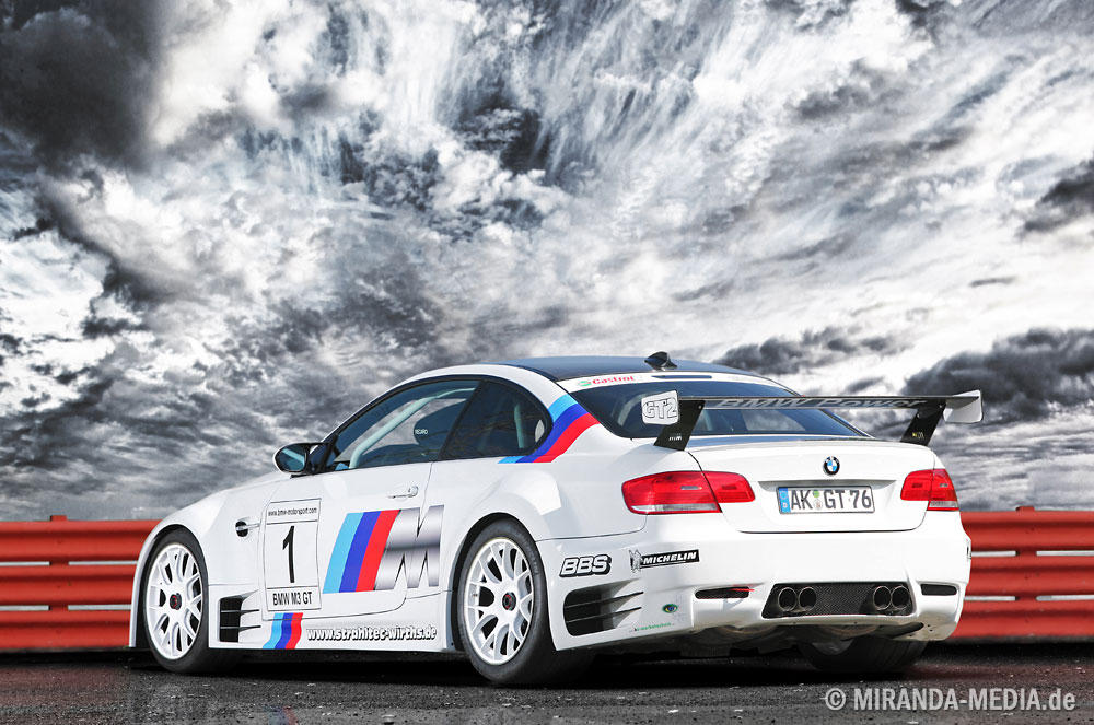 2012 BMW M3 RACE WALLPAPERS