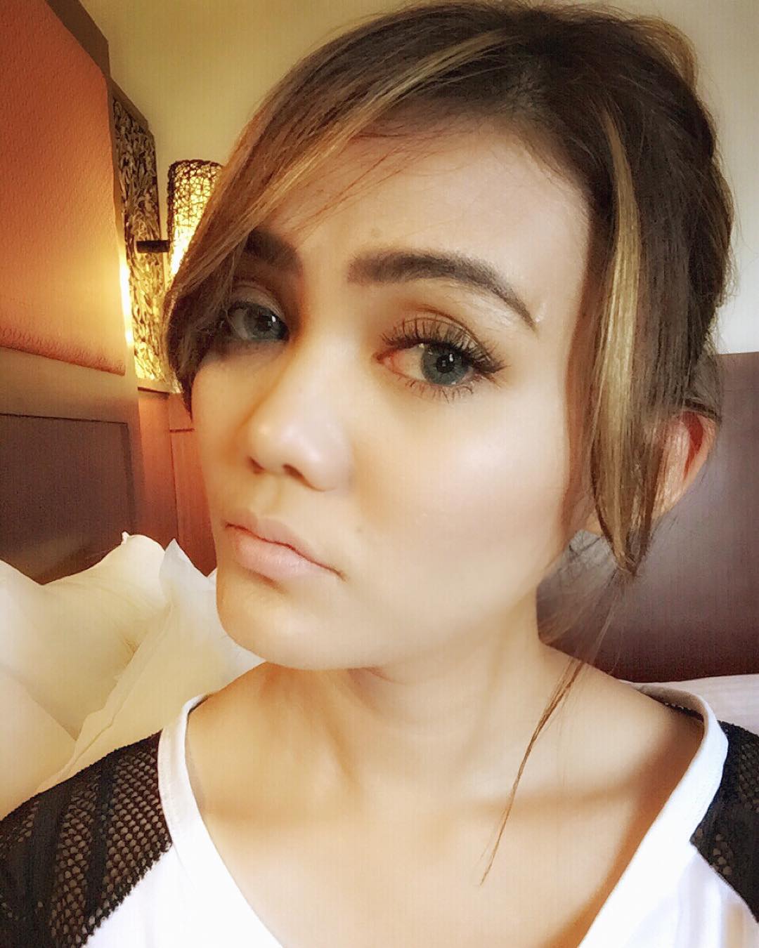 Biodata Dan Foto Rina Nose Terbaru Dan Terlengkap