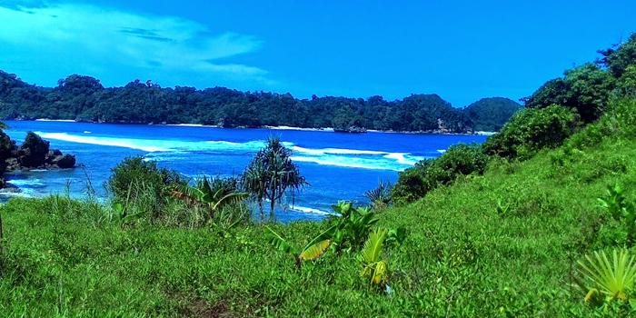 Keeksotisan Pantai Savan  Wisata Malang