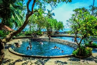 kolam renang air sanih bali