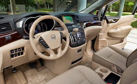 Interior view of 2014 Nissan Quest