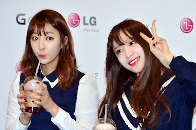 LG EXID Fansign Hyerin Hani