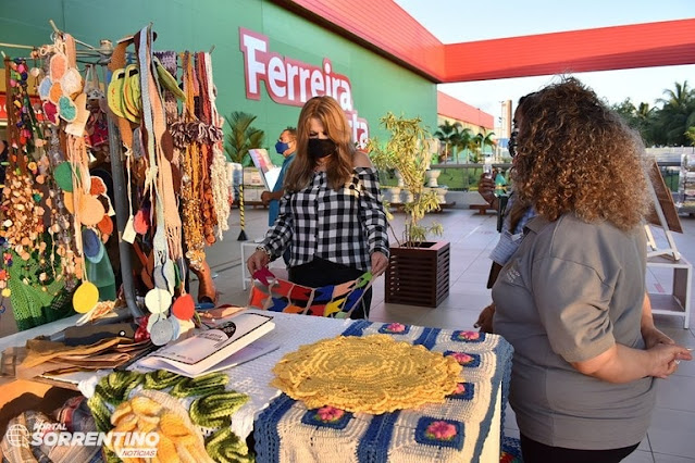 Primeira-dama prestigia Feira Junina dos artesãos do Fórum de Artesanato paraibano