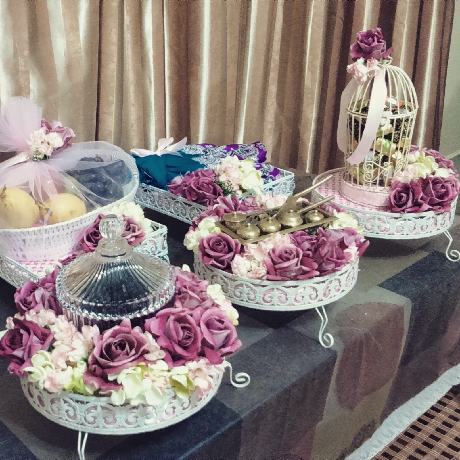 Paharby SaadahFauzi Hantaran tunang  pink white