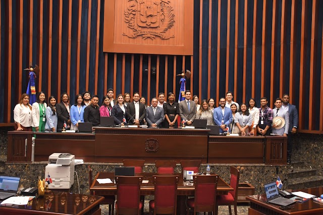 Observadores electorales de seis países latinoamericanos visitan Senado RD
