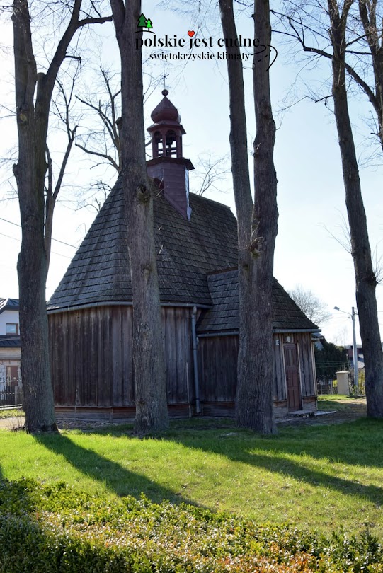 Kaplica-drewniana- M.B Pocieszenia-Dąbrowa-ulica Północna-kielce