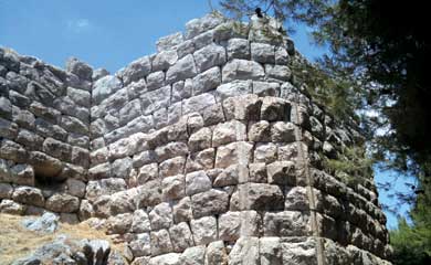 The seaside fortress of Asine