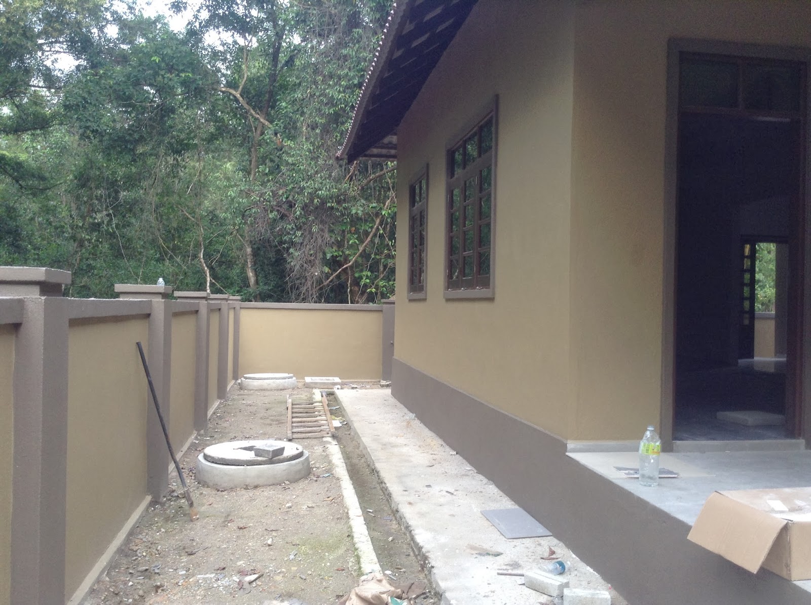 Kerja Kerja Mengecat Rumah dan Pagar  Membina Rumah Impian