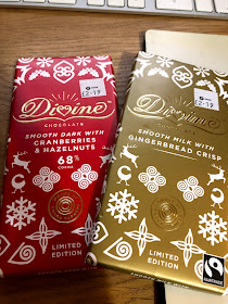 Divine Christmas Chocolate - Cranberry/Gingerbread