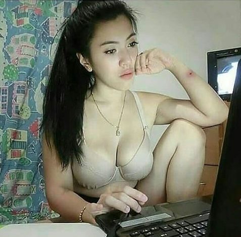 Cerita Dewasa Berawal Dari Mengelus-Elus Barang Ku Dengan Bantal