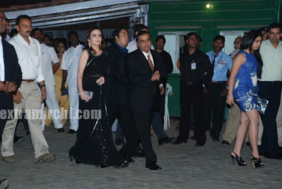 Muskesh Ambani at IPL buzzing party with his wife Nita Ambani and Iisha Ambani Pics 