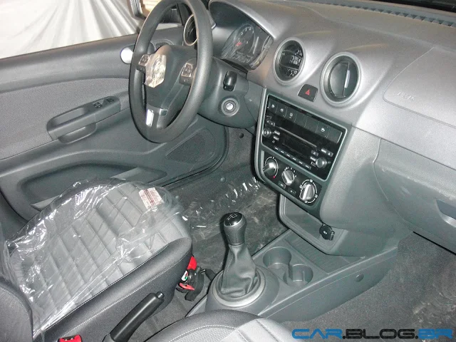 VW Voyage Comfortline 2013 - interior - painel